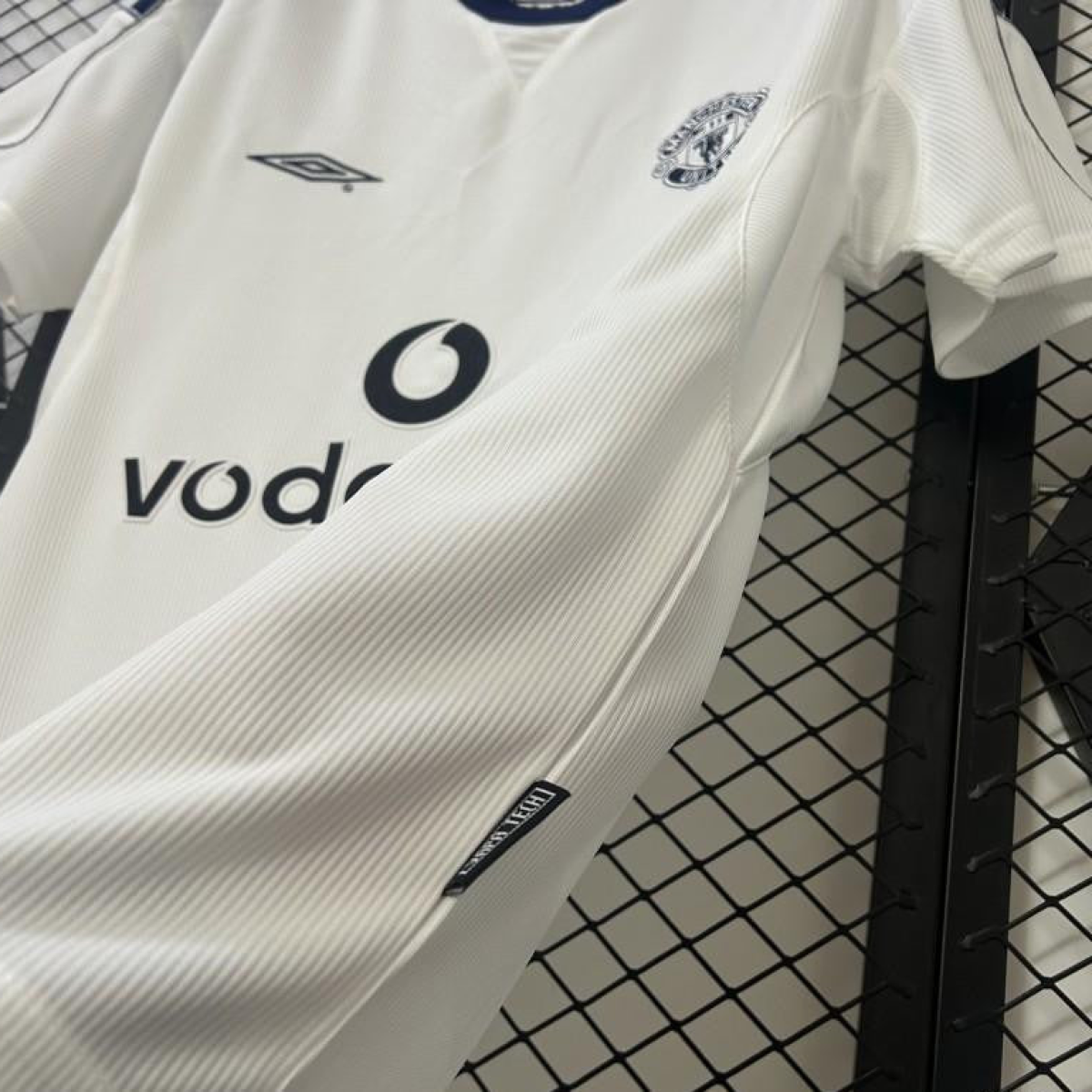 00/01 Retro Manchester United Away Jersey