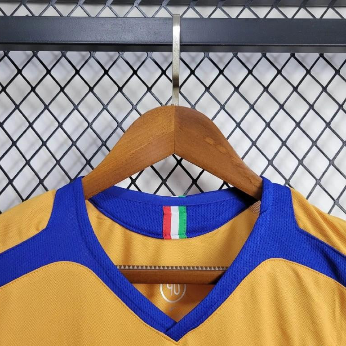 2005/06 Retro Juventus Third Jersey