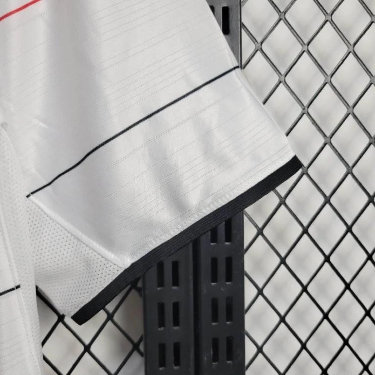 04/06 Retro Manchester United Away Jersey