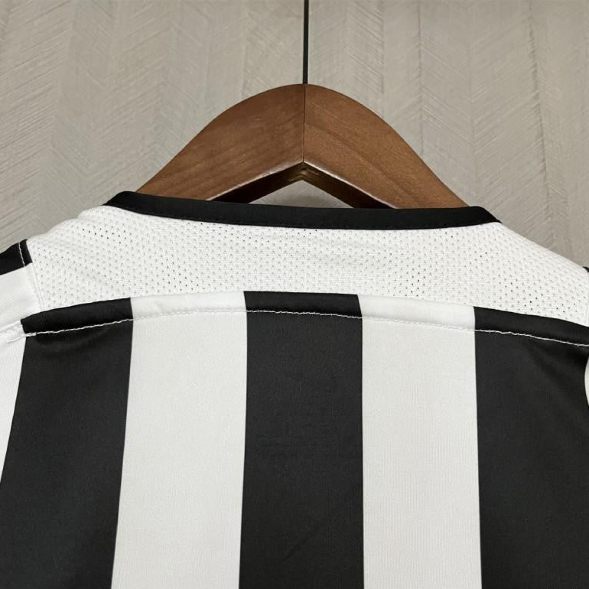 03/04 Retro Juventus Home Jersey