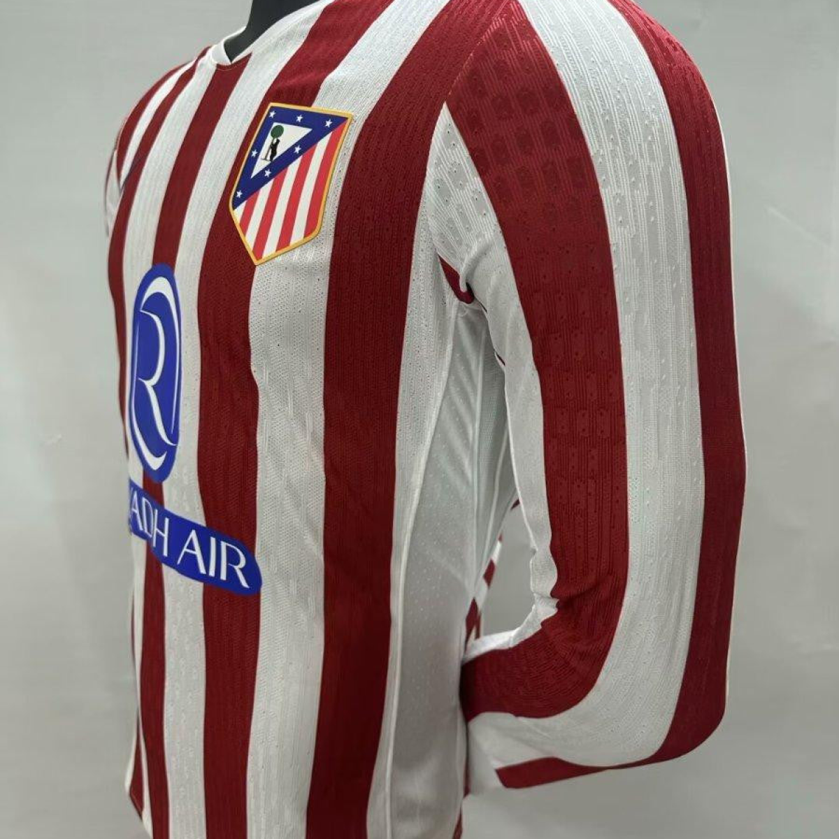 2025/26 Player Version Atletico Madrid Home Long Sleeve Jersey