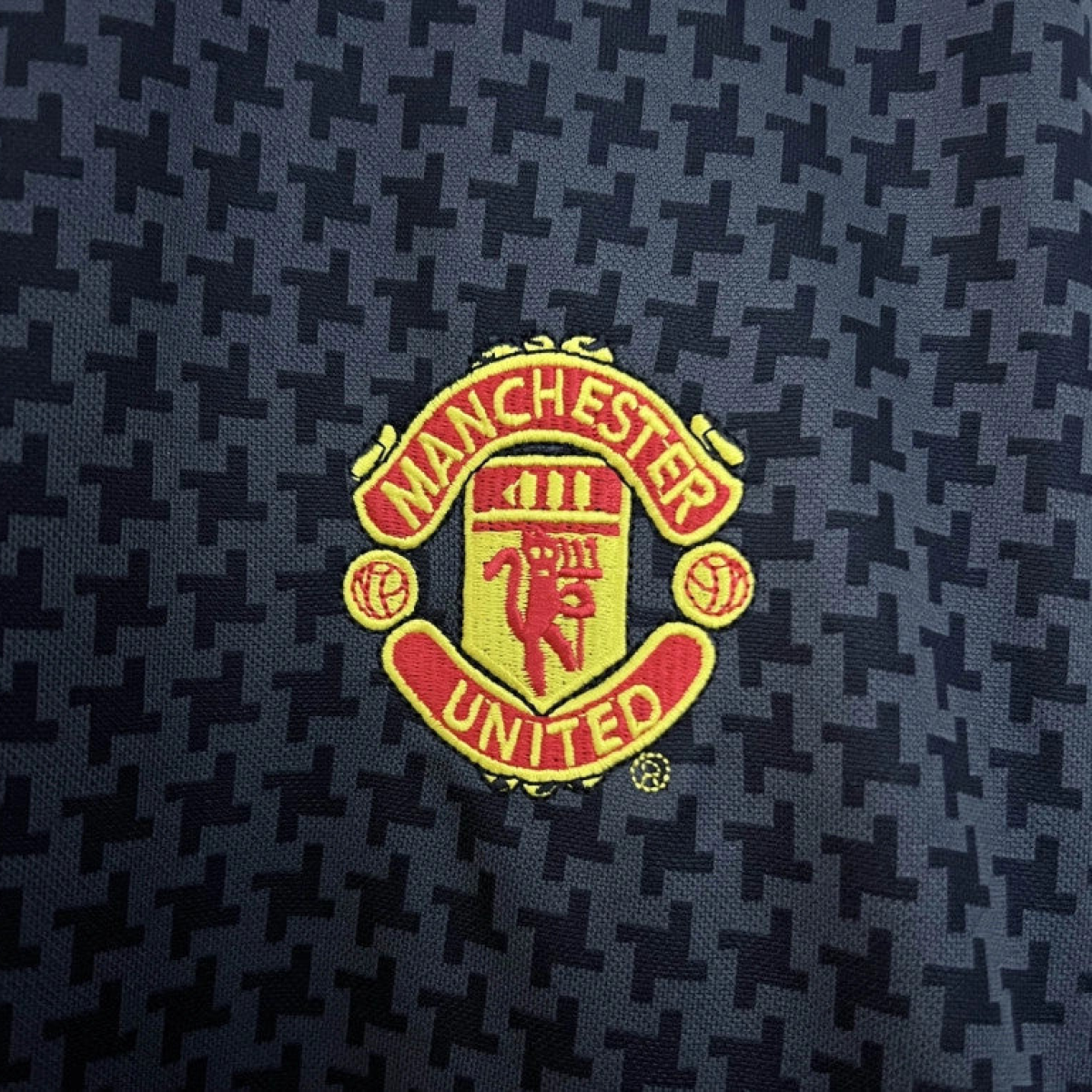 03/05 Retro Manchester United Away Jersey