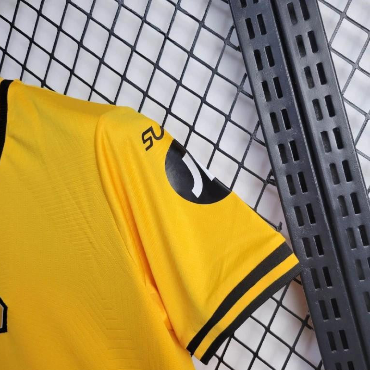 24/25 Kids Wolves Home 16-28 Jersey