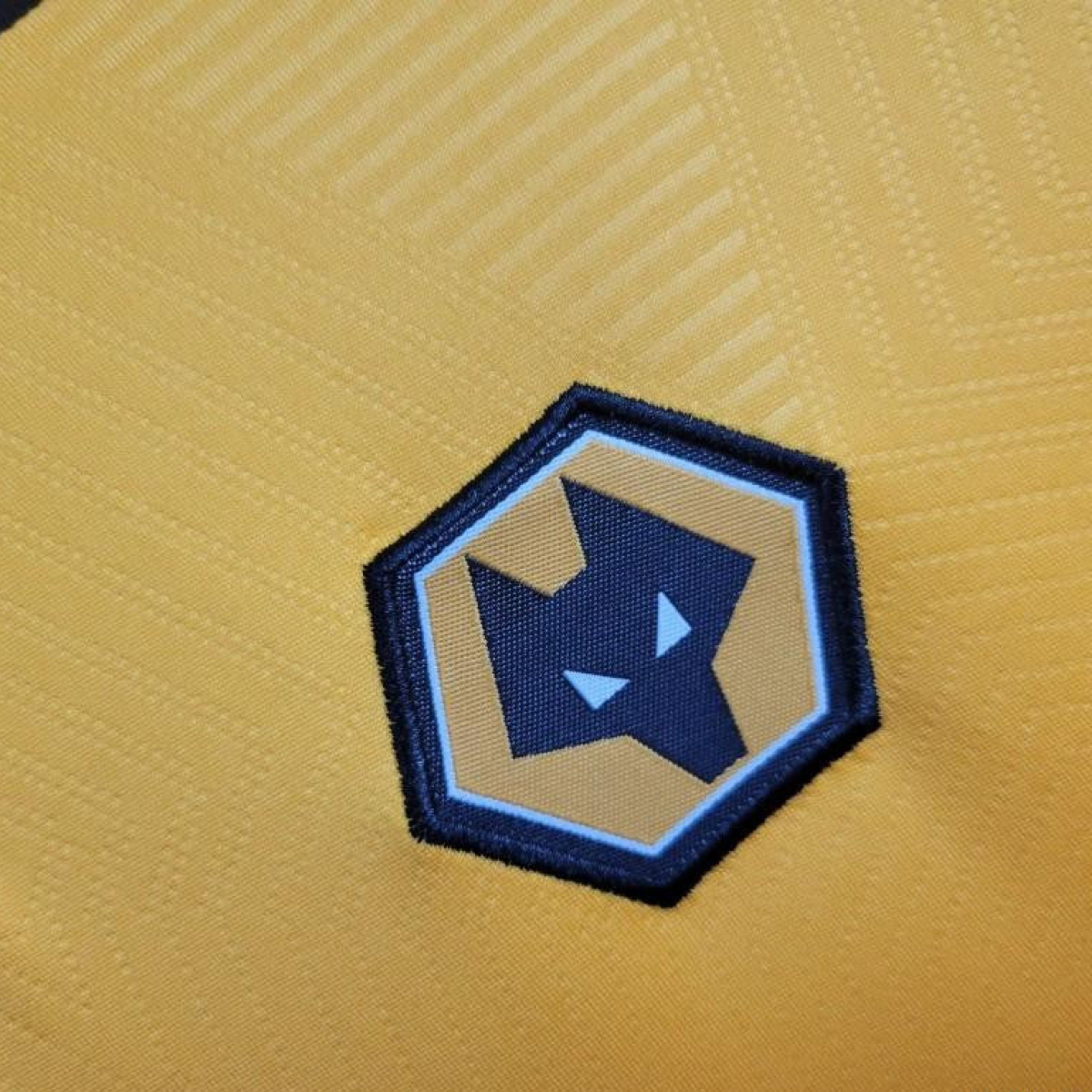 24/25 Kids Wolves Home 16-28 Jersey