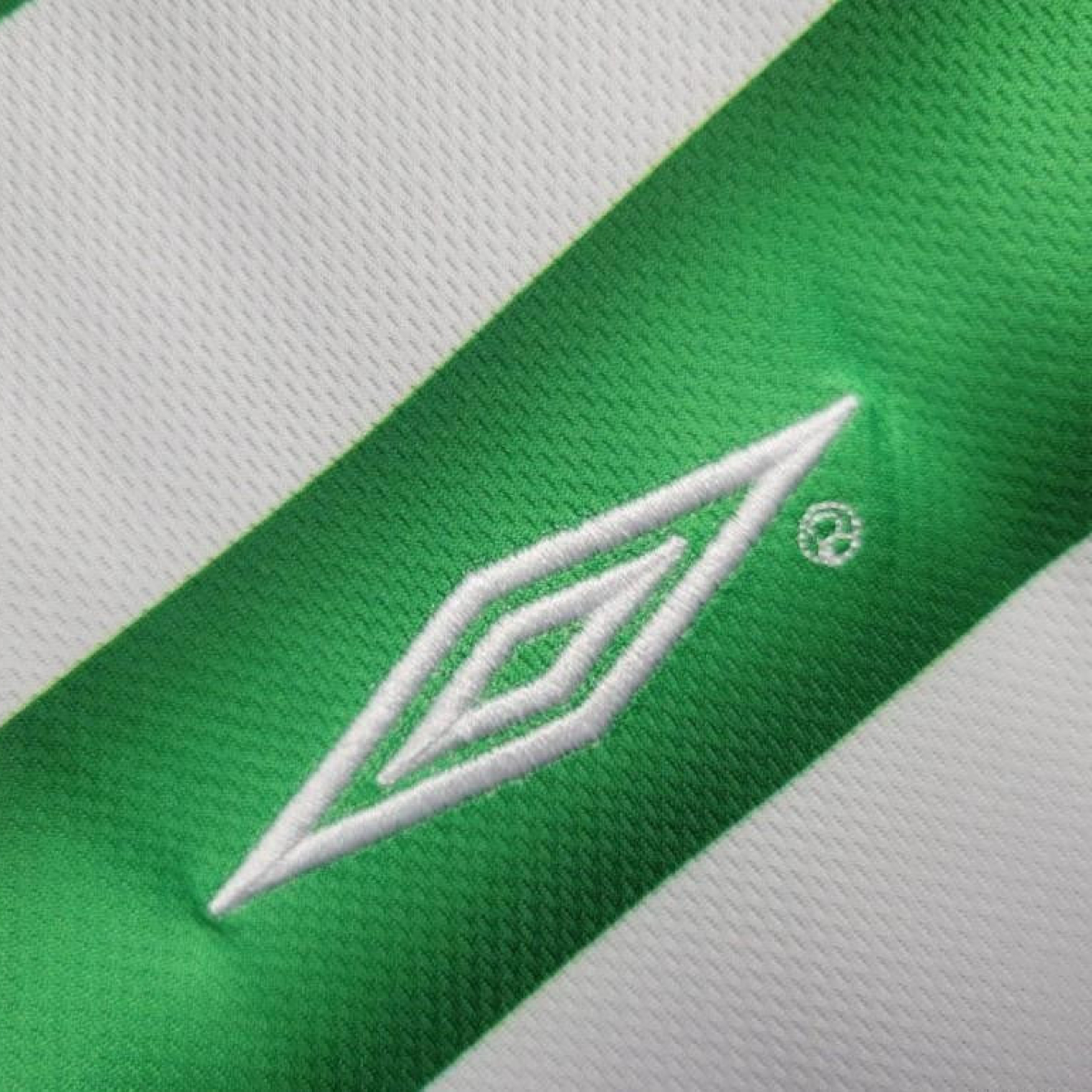 Retro 05/06 Celtic Home Jersey