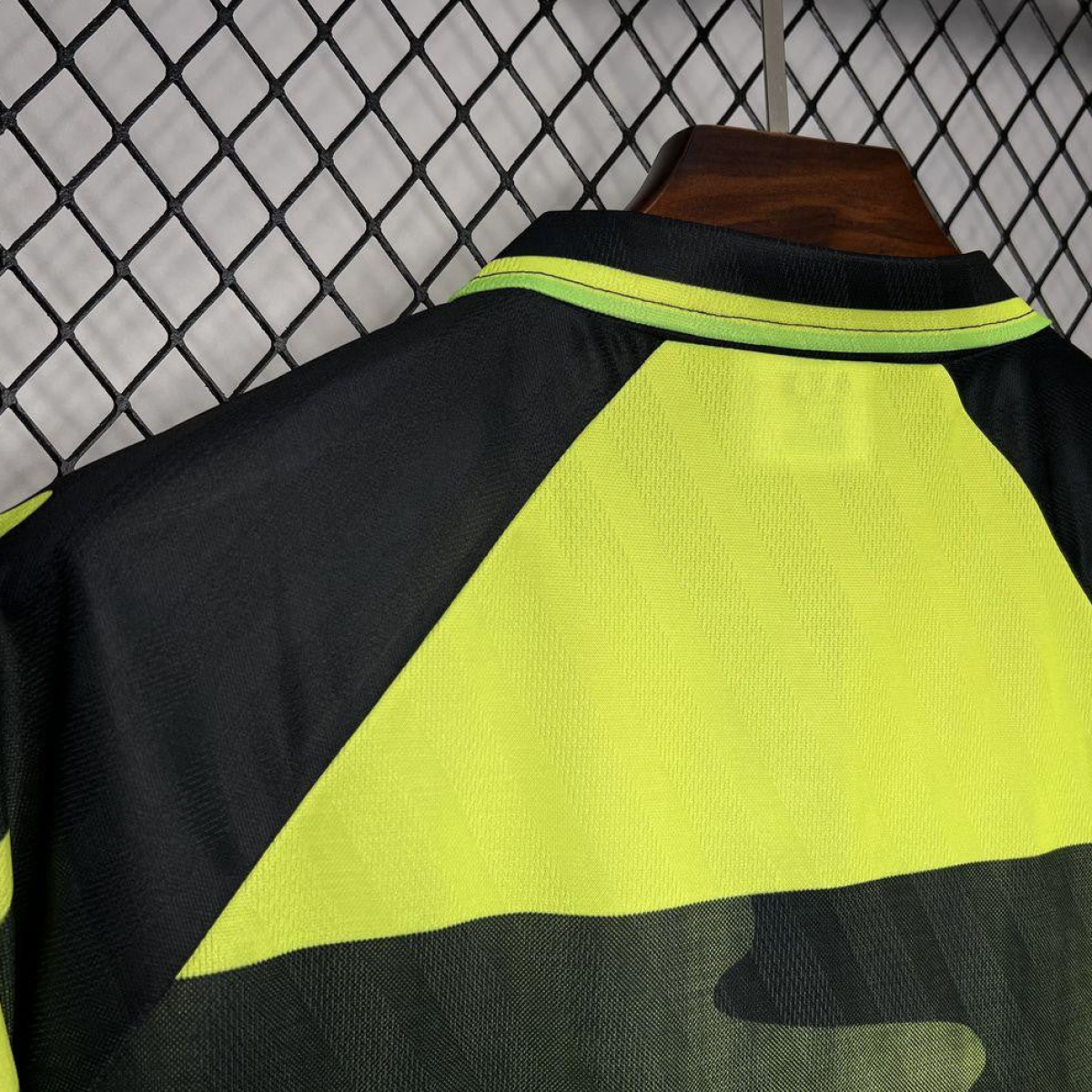 Retro 96/97 Celtic Away Yellow/Black Jersey