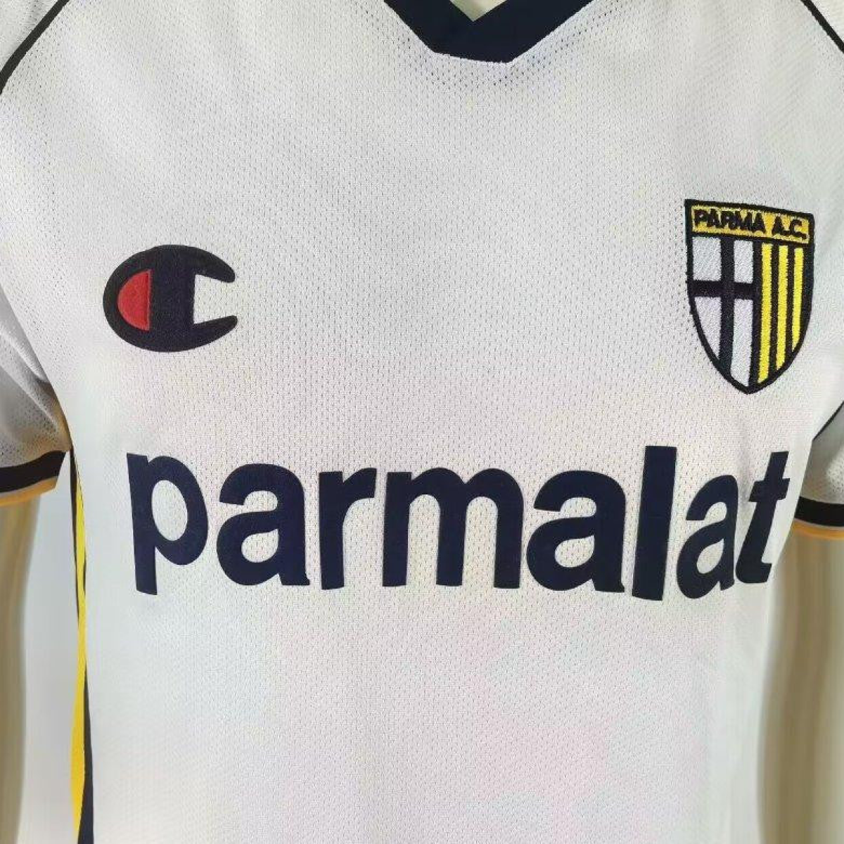 Retro 03/04 Parma Away White Jersey