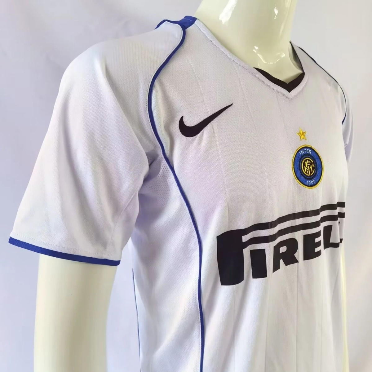 Retro 04/05 Inter Milan Away White Jersey