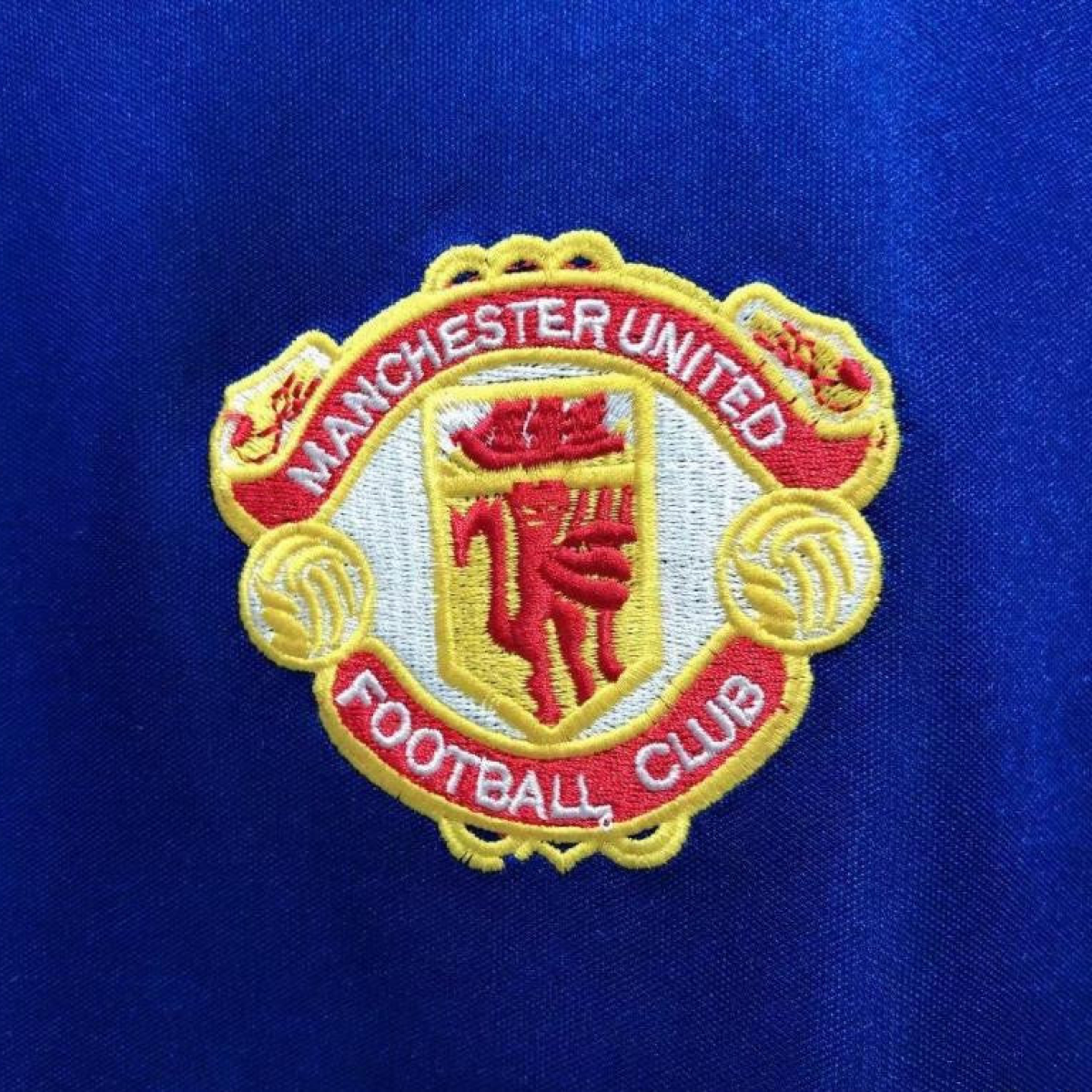 Retro 84/85 Manchester United Away Soccer Jersey