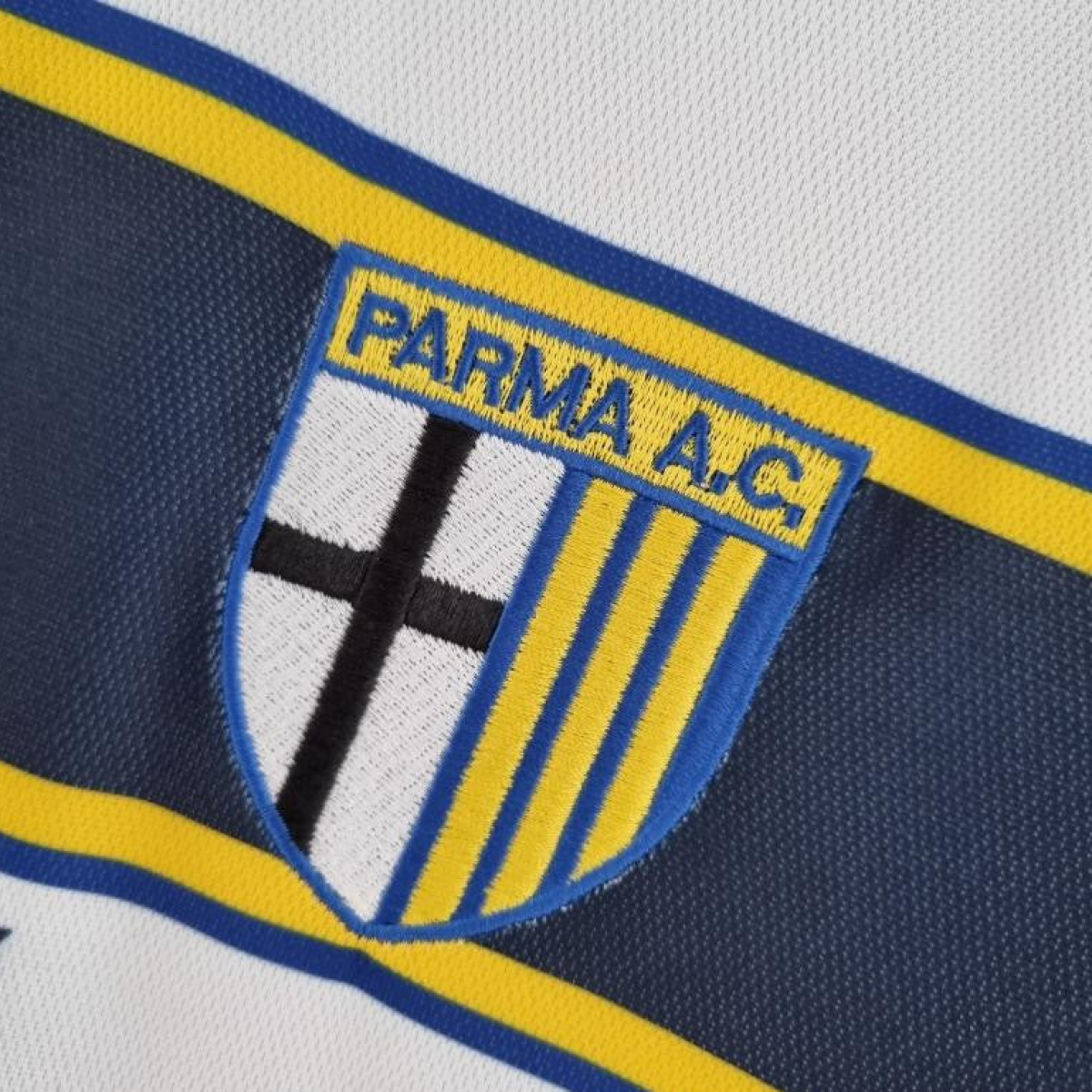Retro Parma 01/02 Away Soccer Jersey