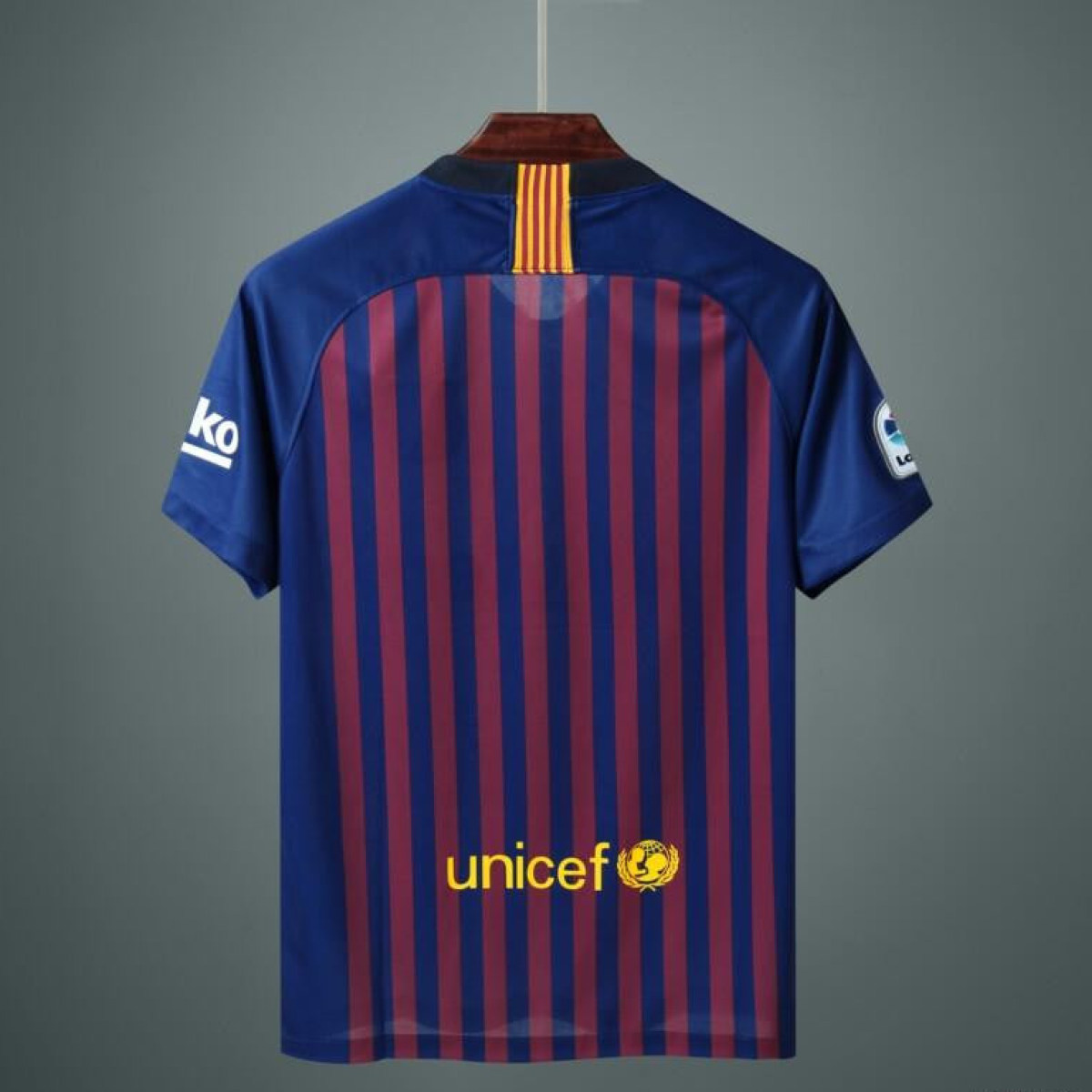 18-19 Barcelona home Soccer Jersey