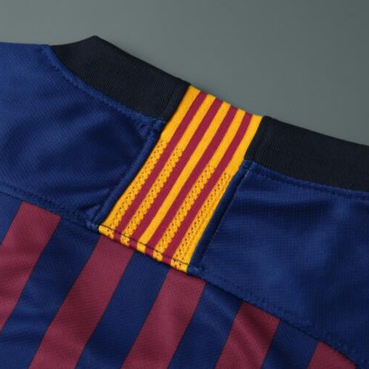 18-19 Barcelona home Soccer Jersey