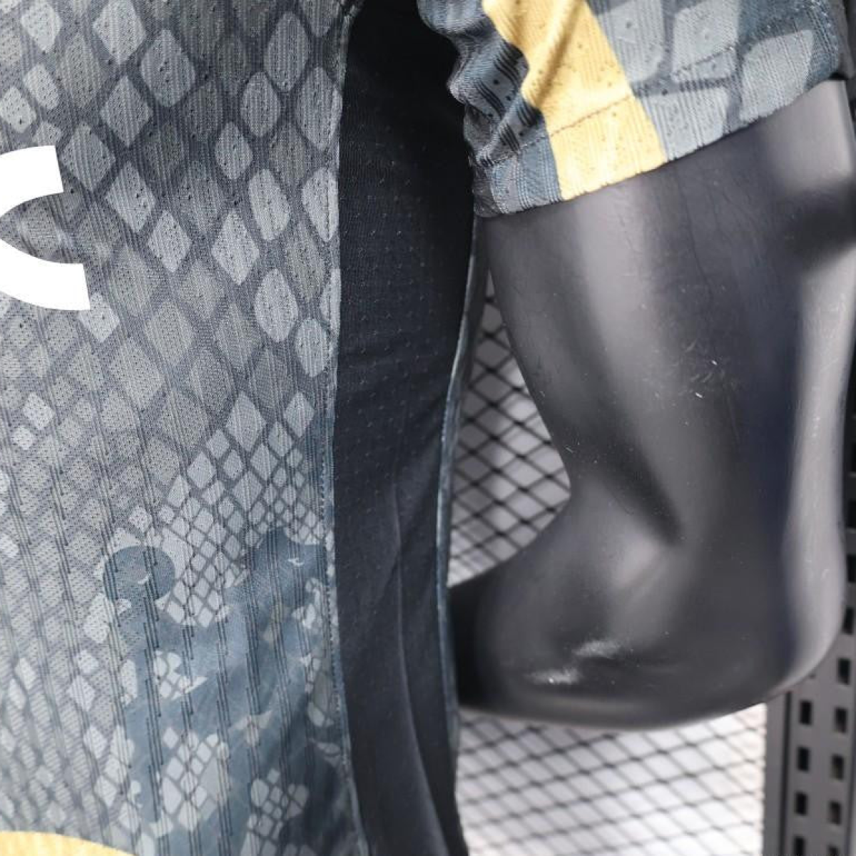 Player Version 25/26 Chelsea Bingx Black with Snake Pattern Design Jersey