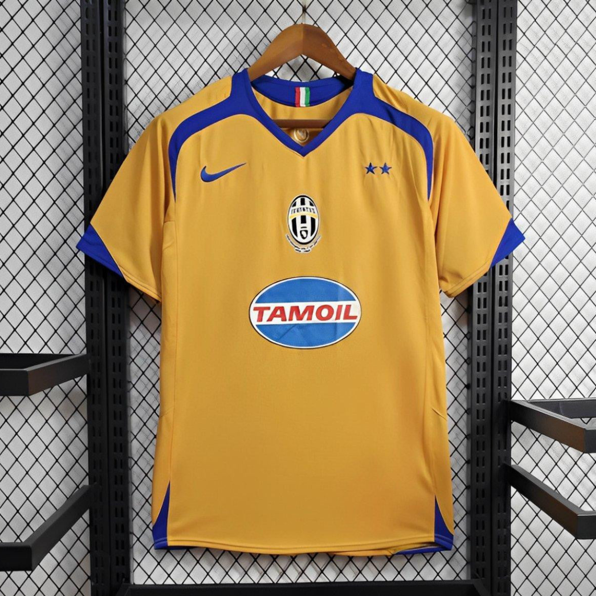 2005/06 Retro Juventus Third Jersey