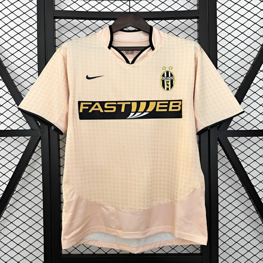 03/04 Retro Juventus Away Jersey