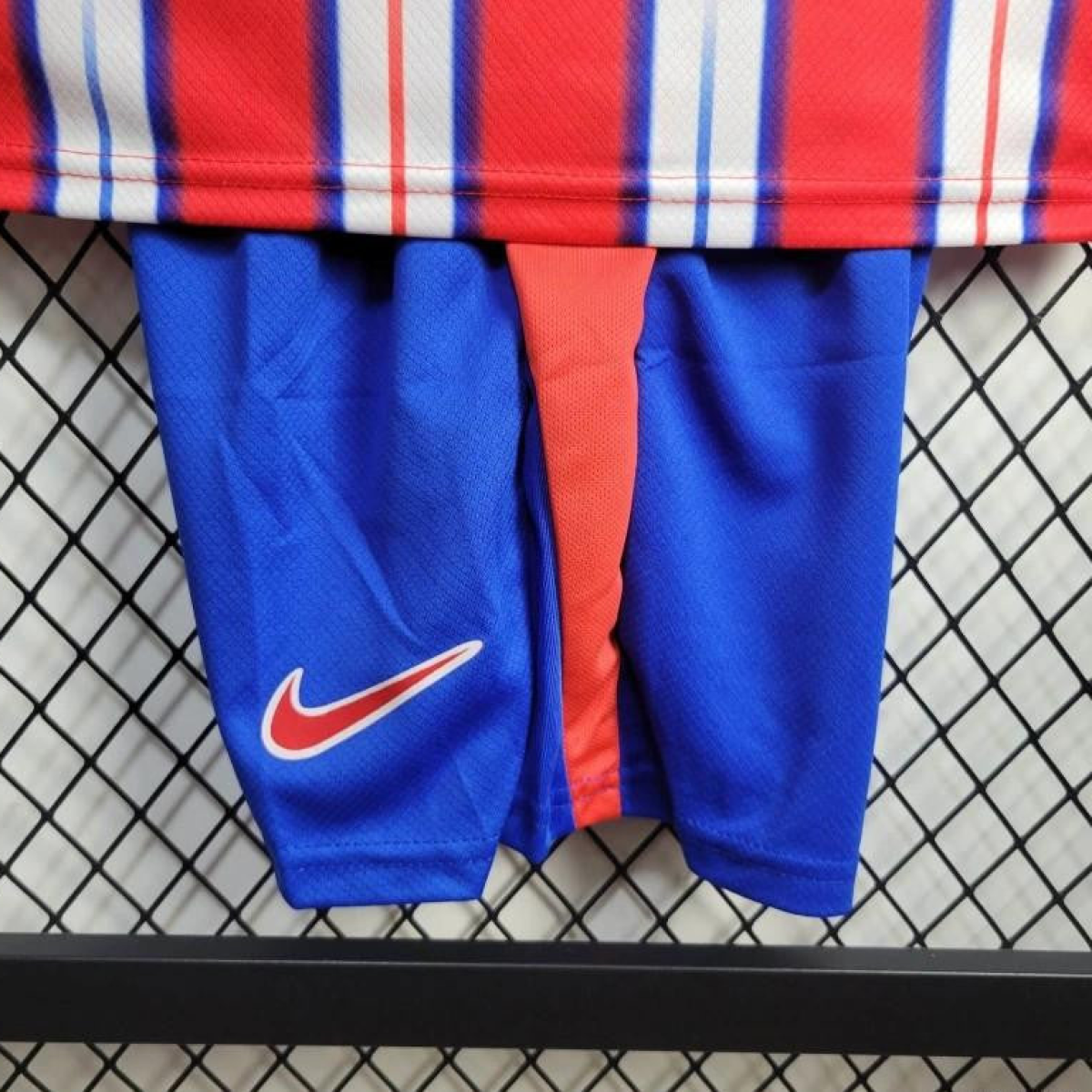 24/25 Kids Atletico Madrid Home 16-28 Jersey