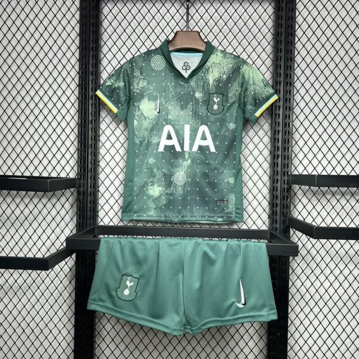 24/25 Kids  Tottenham Hotspur Third Green Jersey