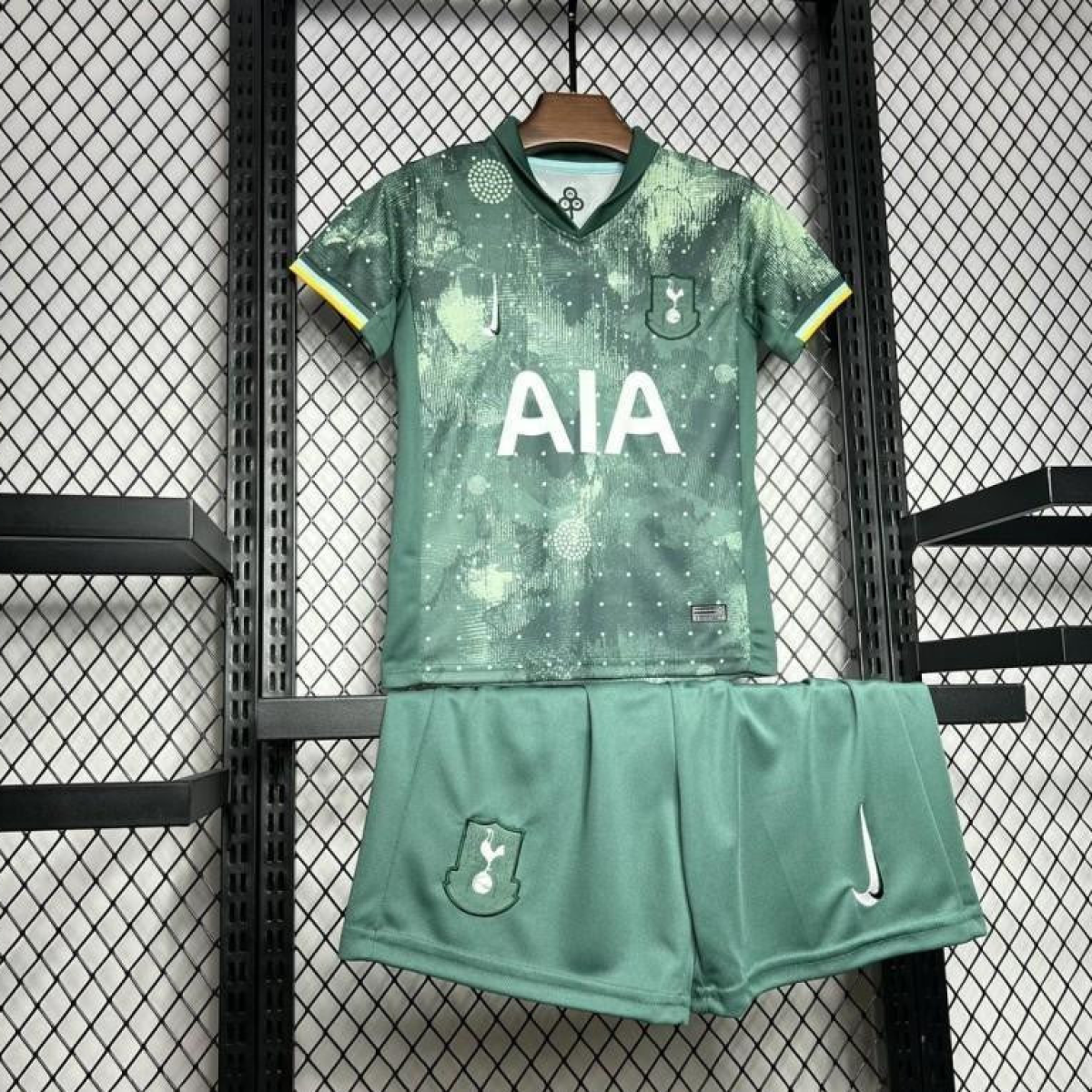 24/25 Kids  Tottenham Hotspur Third Green Jersey