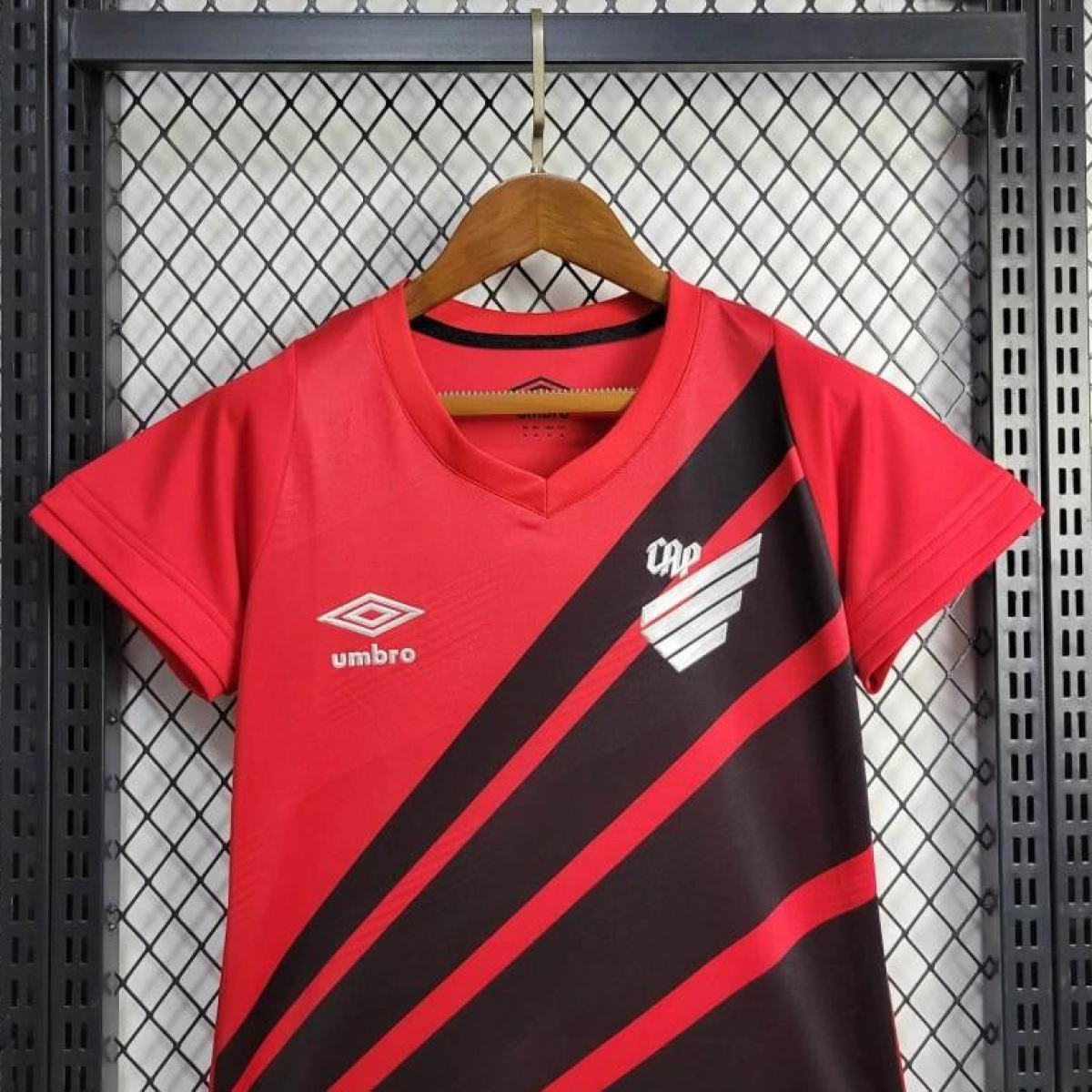 24/25 Women Athletico Paranaense Home Jersey