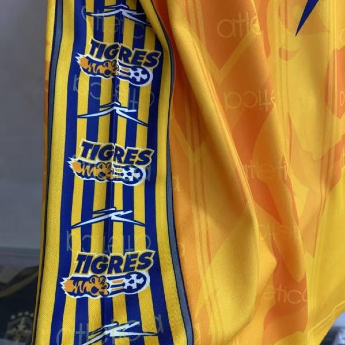 Retro 97/98 Tigres UANL Home Jersey