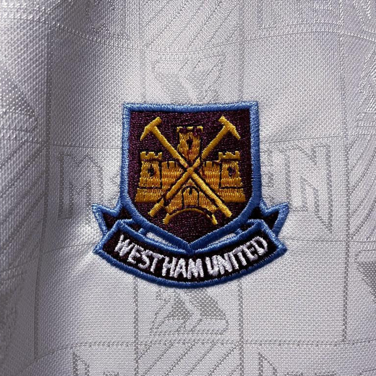Retro 1999 West Ham Iron Maiden Away Soccer Jersey